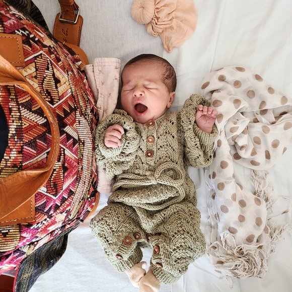 JuneBee Baby Knit Pepper bodysuit NB - Picture 2 of 4